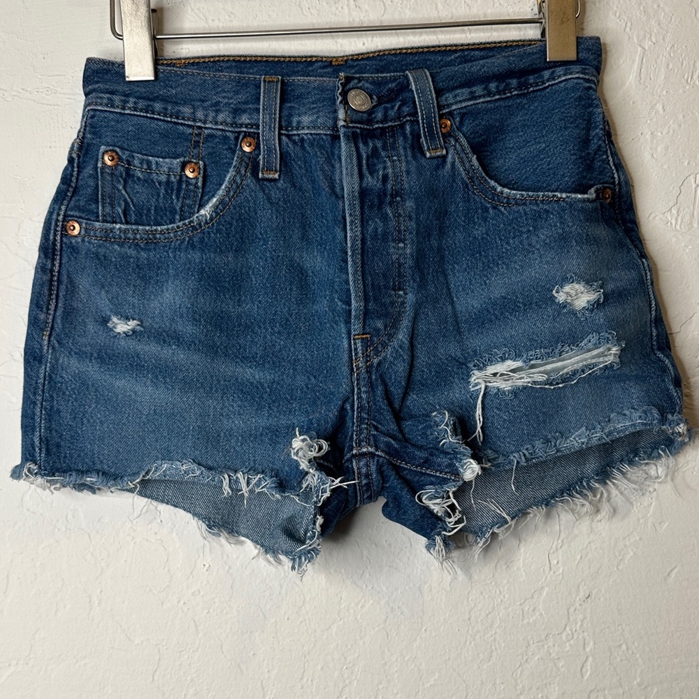 Levi's 501‎ Distressed Blue Jean Shorts W25